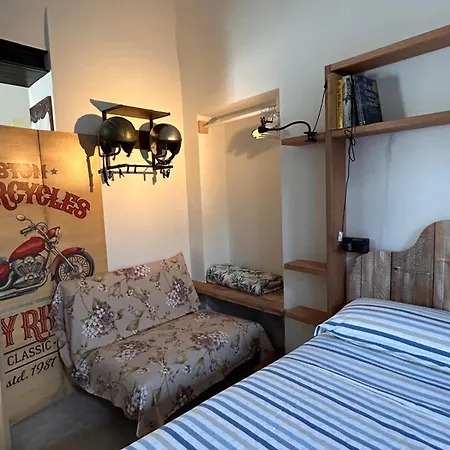 Tati's Charme & Bikers Appartement Mandello del Lario